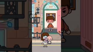My dad hates me cuz I'm bald #tocaboca #tocalifeworld #shorts