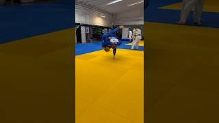 WATCH THIS POWERFUL COMBO .      NAME OF THIS COMBO? #judo #judoka #judokas #judoteam