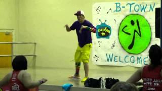 Pitchea - Eminencia Clasica - Reggaeton Dance Fitness Class w/ Bradley - Crazy Sock TV