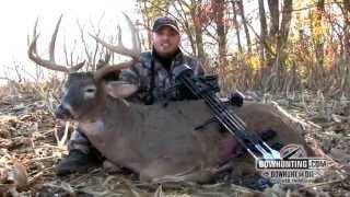 158" Illinois Buck Kill - Late October Bowhunting