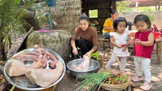 Time to learn cooking - Cute babies want to help mom cooking - Chef Seyhak