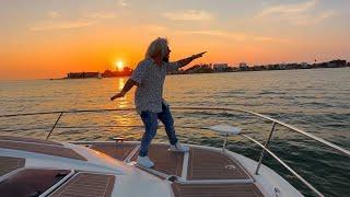 Shade On Her Sunshine (Official Lyric Video)