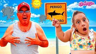 Maria Clara em Regras de Conduta e Segurança na praia em um Dia de Sol