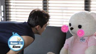 Song Seung Heon meets Wilson the Bear for the first time [Home Alone Ep 343]