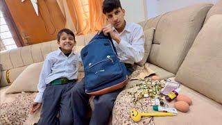 Kunali K School Bag Mein Ye Kya Nikla 