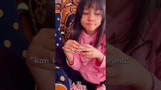 Setiap kecapean pasti selalu mimisan  cepat sembuh ya sayang bunda,Ada yang sama kayak Azza ngak?