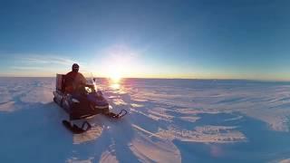 Skidoos Ankunft an der Neumayer-Station III - 360°