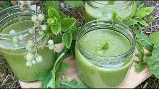 Lush Dandelion Mint Juice - super immune-boosting from my garden!