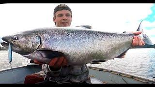 VERTICAL JIGGING for King Salmon - Lake Michigan 2020