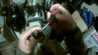 A close-up look of Marinco trolling motor receptacle (Part 2 of 2)