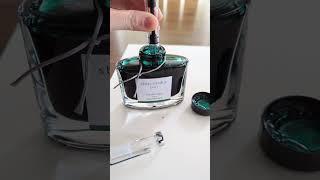 Filling a fountain pen with ink: Pilot Iroshizuku Shin-ryoku "Forest Green"