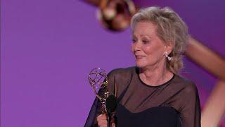 Jean Smart Accepts the Emmy Award for Lead Actress in a Comedy Series - Emmy Awards