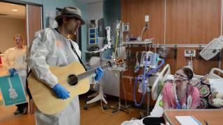 Jason Mraz Serenades Patient at Children's of Alabama