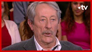 Jean Rochefort : sa rencontre avec Johnny Hallyday ! - Vivement Dimanche 23 avril 2023