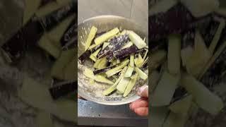 又是女保姆的一天……收拾菜地 烧菜#在家做美食 #vlog日常 #下饭菜 #美食 #茄子烧豆角