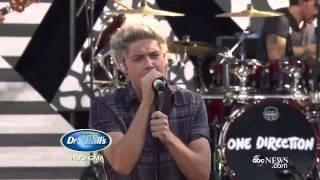 One Direction - Drag me down   Live Performance