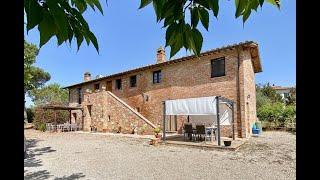 CD288 Restored home with 3 apartments and pool near Lago Trasimeno