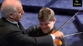 Haydn Sinfonia Concertante in B flat Daniel Barenboim West Eastern Divan Orchestra