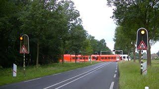 Spoorwegovergang Warnsveld (Zutphen) // Dutch railroad crossing