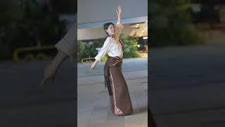 Quzhen enjoys traditional dances and is always lively. 취전은 전통춤을 즐기고 항상 활달하다. 2024.05.27.