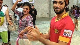 Divyanka Tripathy Comes to Support Sharad In BCL