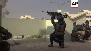 Iraq forces battling IS reach Tigris river