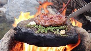 KIZGIN TAŞTA ANTRİKOT PİŞİRME | Cooking Meat on a Rock | Beef Steak Recipes