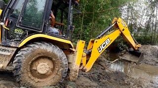 JCB Backhoe Loader Making A Bridge Foundation - JCB Working Road Construction