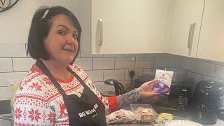 MUM MAKES A £5 SAVVY MEAL FROM LIDL