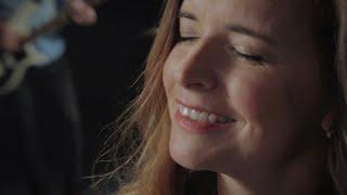 Lenka Nová - Adresa: Nebe (oficiální video)