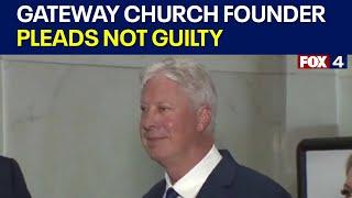 Robert Morris, Gateway Church founder, pleads not guilty to sexual assault