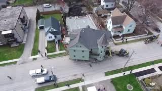 House being moved in Port Colborne from 21 to 60 Adelaide street