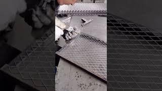 Laser welding 客戶工廠實拍，鐵絲防盜網點焊，速度快效率高 手持激光焊接機 金屬加工 防盜網 車間實拍87