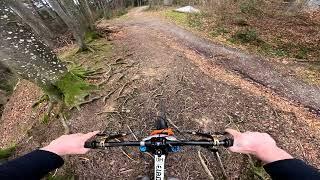 Training clips from Rotmonten with the Commencal Supreme V5 Commencal Muc Off Edition