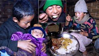 Manjita cooking dinner for her brothers || shepherd life of Nepal ||
