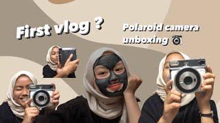 FIRST VLOG | POLAROID CAMERA UNBOXING !!!