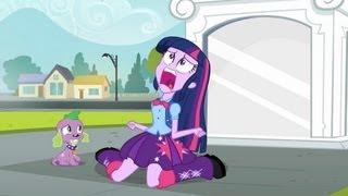 Twilight Sparkle - Twilight Sparkle screams - Aaaah!