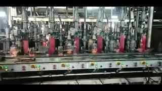 Production process of glass wine bottle