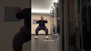 In squats we trust🫶day1 just didn’t  get a chance to pos #workoutchallenge #squat #squatchallenge