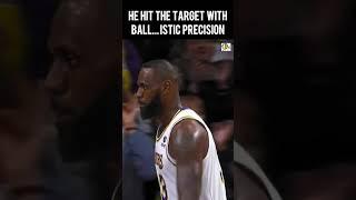 Lebron's BRILLIANT PASS directly off a rebound at the other end of the court @COOL ASSIST #reaction