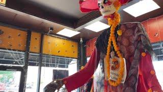 Chicago Scene at Pan Artesanal Bakery in Logan Square