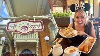 Eating Lunch at Tony's Town Square Restaurant in Magic Kingdom!