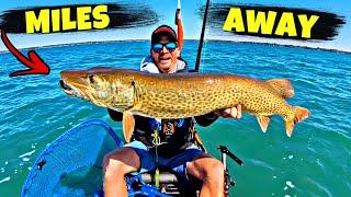 Catching GIANT MUSKY on Lake St. Clair MILES Off-Shore