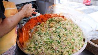 A lovely grandmother's handmade dumpling - Korean street food