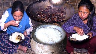 Beautiful young womens are enjoying village food in pastoral Nepal || Rural Nepal