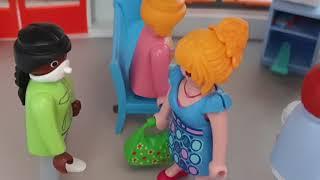 Chloé en français présente une histoire Playmobil  : papa est allergique au lactose !!! (on panique)