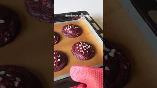 eggless cream cheese stuffed red velvet kookies 