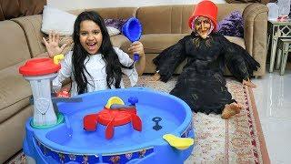 شفا منعت جدتها من النوم بالعابها !! shfa pretend play with grandmother