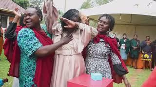 Daughter from abroad Surprised her Mom with a Car