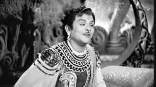 Aadai katti vantha nilavo - 1